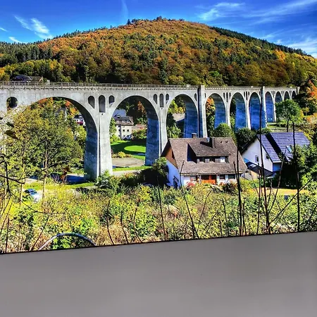 Am Viadukt Willingen (Upland)